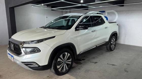 FIAT TORO 2.0 16V TURBO DIESEL VOLCANO 4WD AT9